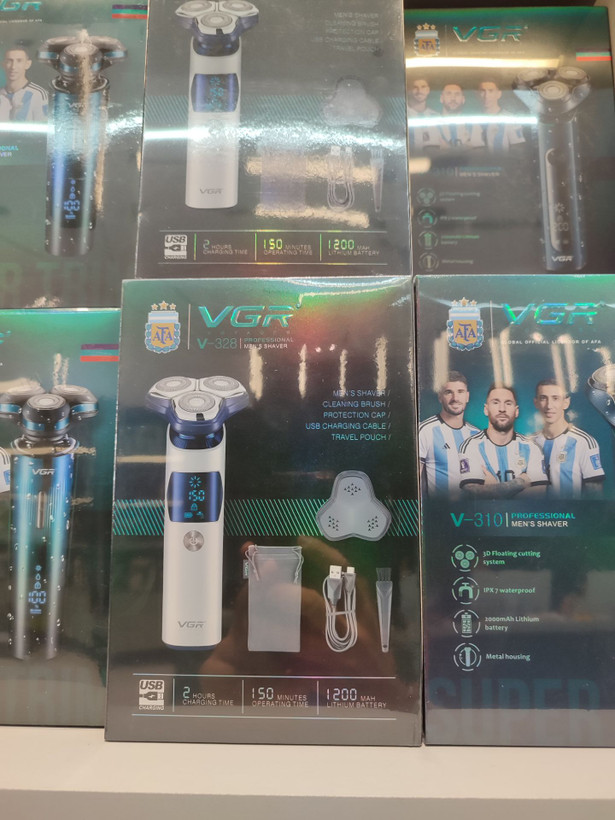 ماشین اصلاح وی جی آر مدل V-328 سه تیغ ضد آب با برش چرخشی