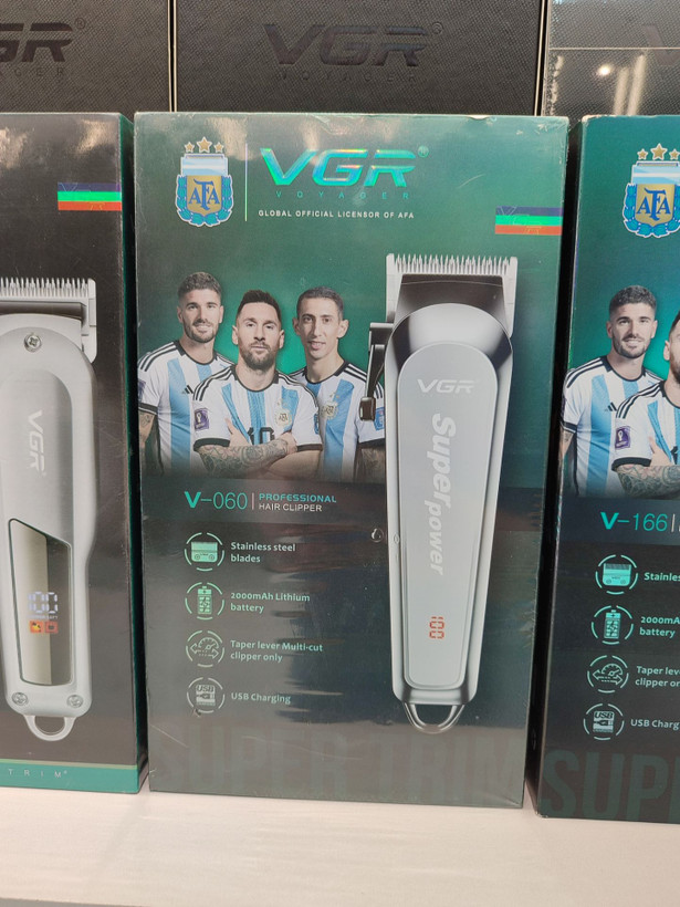 ماشین اصلاح وی جی آر مدل V060