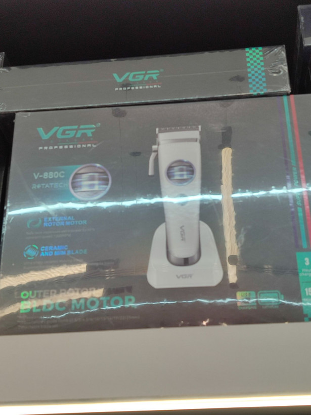 ماشین اصلاح وی جی آر مدل VGR-V880C با تیغه سرامیک
