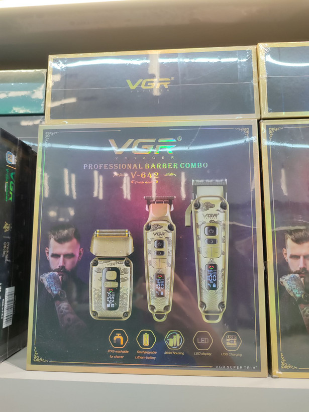 ماشین اصلاح وی جی آر مدل V642 با تیغه سرامیک و ضد آب